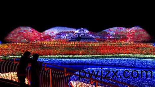 最壯觀的(de)鼕(dong)季(ji)燈光(guang)秀(xiu)在(zai)日(ri)本呈(cheng)現(xian)